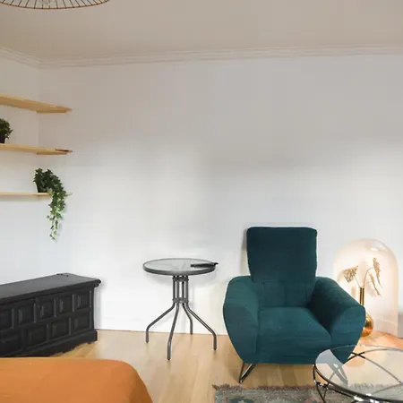 Renovated 31 M Love Cocoon In 14th Paris
