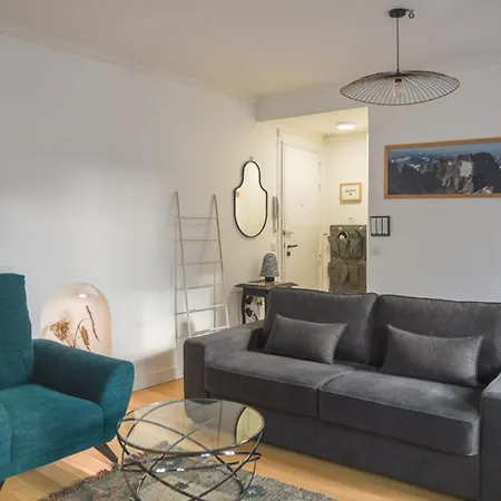 Renovated 31 M Love Cocoon In 14th Apartment